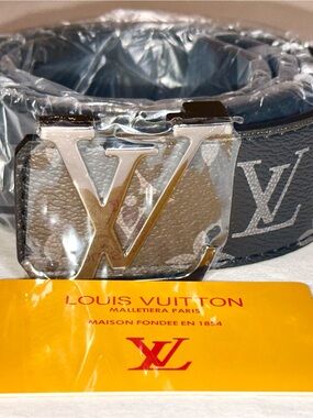 Louis Vuitton Men's Reversible Black/Gray LV Monogram Belt